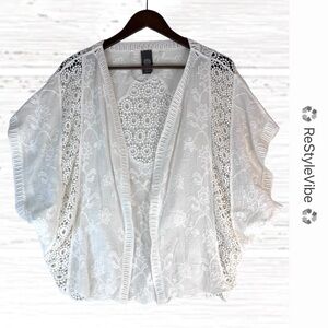 VINCE CAMUTO Women’s Size OS One Size Topper Cardigan Lace Embroidered White